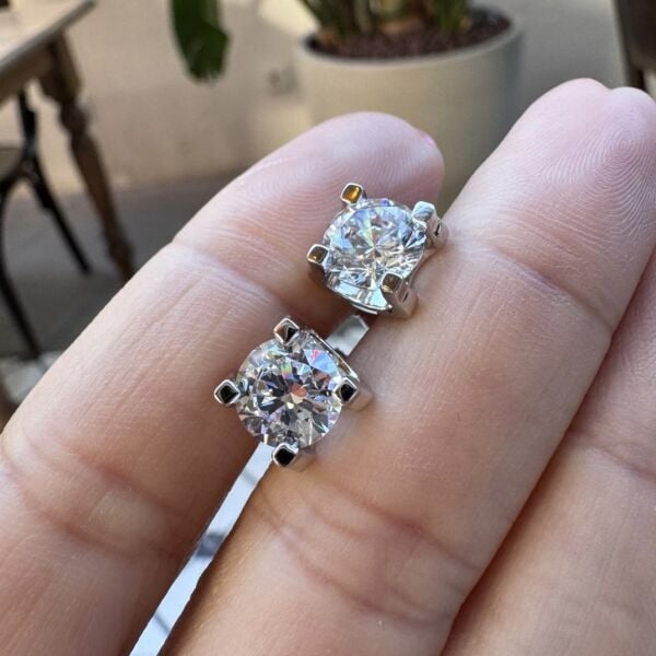 İthal Mozanit Tek Taş Küpe 2.5 ct
