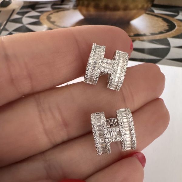 Her Küpe