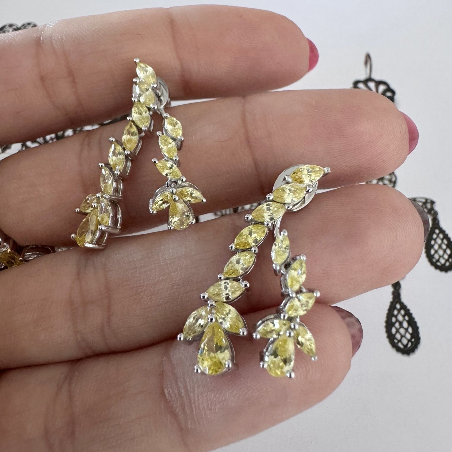İthal Mozanit Küpe